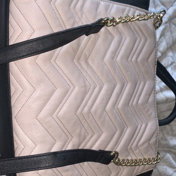 Betsy Johnson purse - Picture 2 of 6